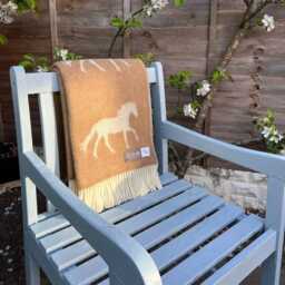 Brown Horse Throw - Woven Blanket Made From Pure Wool Ideal For Housewarming Gift - thumbnail 3