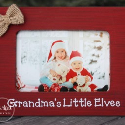 Personalized Grandma Christmas Picture Frame, Hand-Painted 4x6 Gift - thumbnail 2