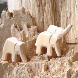 Waldorf Toys, Elephant With Two Kids, Wooden Animals - thumbnail 4