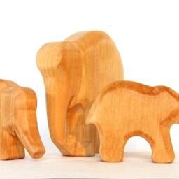 Waldorf Toys, Elephant With Two Kids, Wooden Animals - thumbnail 3