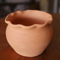 Craven Pottery Fluted 1 Quart Jardiniere Red Clay Planter - thumbnail 2