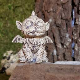 Small Gargoyle Statue/Baby Lion - thumbnail 4