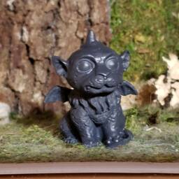 Small Gargoyle Statue/Baby Lion - thumbnail 3