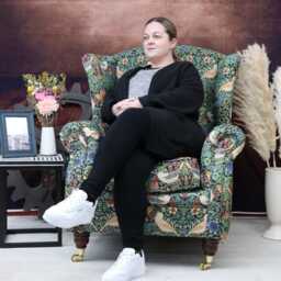 Upholstered Accent Armchair For Living Room - Reading Chair Fabric Strawberry Thief Green William Morris - thumbnail 2