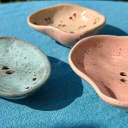 Handmade Ceramic Soap Dish Cottage Style Pottery With Drainage - thumbnail 2