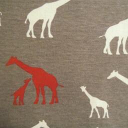 Organic Baby Blanket & Newborn Hat Set. Swaddle Giraffe Photo Prop. Shower Gift - thumbnail 3