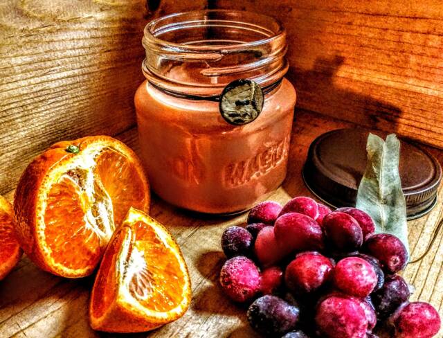 Mandarin Cranberry - Type Scented Soy Candle - image 1