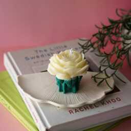 Flower Bouquet Soy Wax Candle Handmade Vegan Home Decor - thumbnail 4