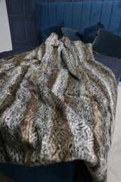 Handmade Snow Leopard Faux Fur Throw Silver Suede Lining - thumbnail 1