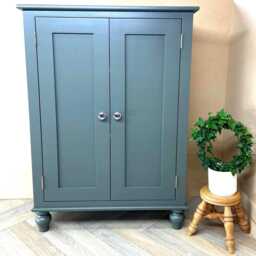 Hand-Painted Shaker Storage Cupboard, Solid Wood Shoe Cabinet, 800mm Wide, Adjustable Shelves - thumbnail 3