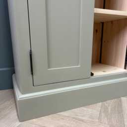 Hand-Painted Shaker Storage Cupboard, Solid Wood Shoe Cabinet, 800mm Wide, Adjustable Shelves - thumbnail 4