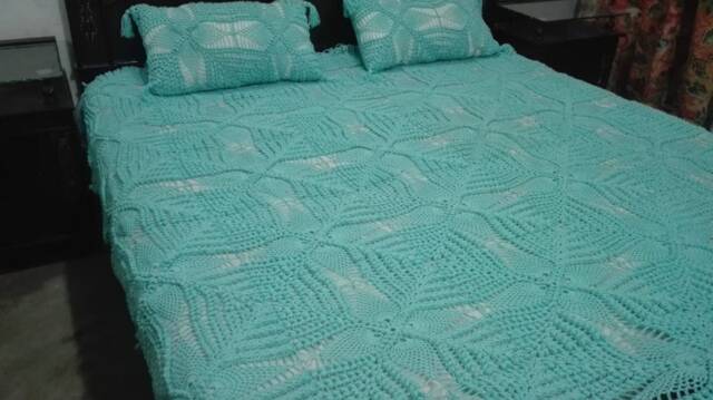 Crochet Classic Bedspread Throw - image 1