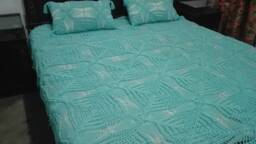 Crochet Classic Bedspread Throw - thumbnail 1