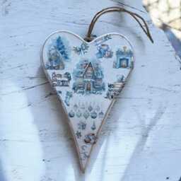 Rustic Christmas Heart Wall Decoration With Cozy Countryside Scene - thumbnail 3