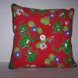 Novelty , Pillow Frog & Lily Pad Pattern Home Decor Fabric Handmade 15 X Green/Red Print Piping - thumbnail 4