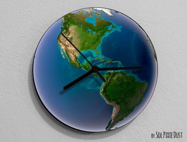 Earth Usa - Planet Wall Clock - image 1