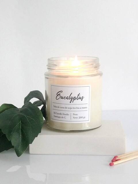 Eucalyptus Soy Candle - Minimalist Home Decor, Fresh Scent - image 1