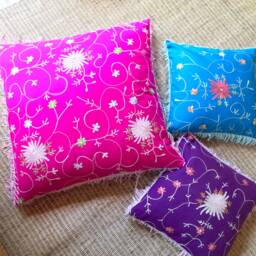 Kashmiri Embroidery Cushion Cover - thumbnail 2