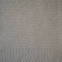 Newborn Hand-Knitted Blanket - thumbnail 3