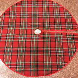 Red Plaid Christmas Tree Skirt Tartan Linen Farmhouse Decor - thumbnail 3