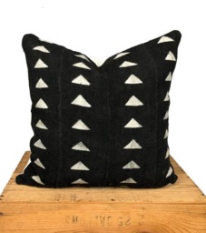 "Mud Cloth Pillow Cover, Authentic African Mudcloth Pillows, Triangle Print, ""Carlyle" - thumbnail 1