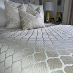 Champagne Bed Runner, Throw Blanket Comforter Double King Size Super King, Luxury Bedding Set, Runner For Or Hotel/Camley - thumbnail 2
