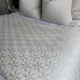 Handmade Geometric Bed Runner King/Queen Twin Throw Scarf Blanket Ivory Natural Bedroom Decor , Designer Braxton Chalk Fabric - thumbnail 2