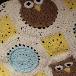 Gender Neutral Owl Baby Blanket - Crocheted Afghan - thumbnail 2