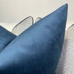 High Quality Polyester - Velvet, Plain Navy Indigo Cushion Cover, Soft Touch Pillow Cover 20 - thumbnail 3