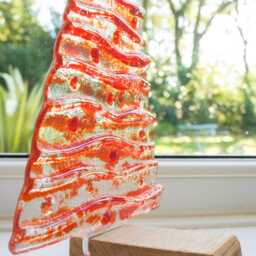 xl Fused Glass Christmas Tree Red 32cm - 12 1/2 - thumbnail 2