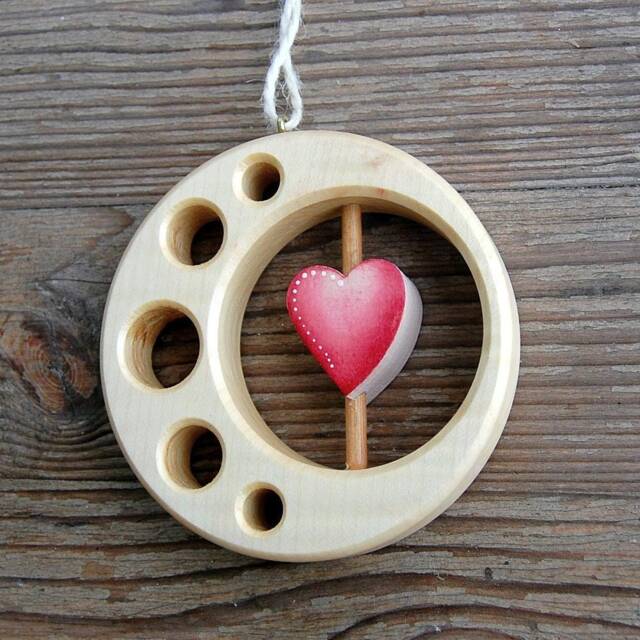 Spinning Wooden Heart Wall Window Decoration Ornament, Unique Gifts For Women
