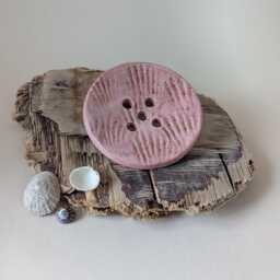 Ceramic Soap Dish With An Embossed Shells Design - thumbnail 4