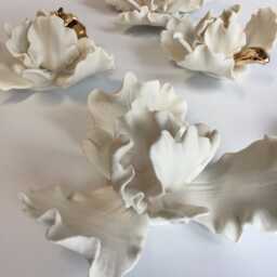 Hand Sculpted Porcelain Iris Flowers - Set Of 8 Ceramic Wall Decor - thumbnail 3