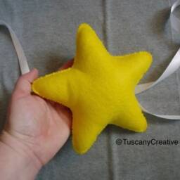 star Christmas Tree Topper in Yellow Felt - thumbnail 2