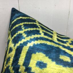 24x24 Silk Ikat Pillow Cover, Handwoven Accent Cushion - thumbnail 3