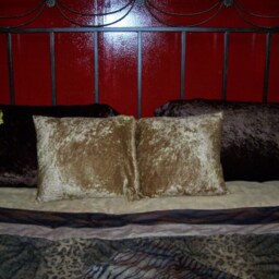 Royal Chocolate Golden Pillow Sham Set - thumbnail 2