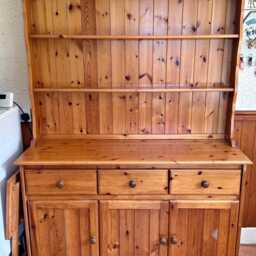 Large Painted Pine Welsh Dresser - Rustic Farmhouse Kitchen Hutched Sideboard Modern Country Display Cabinet, Shabby Chic Two Piece Buffet - thumbnail 2