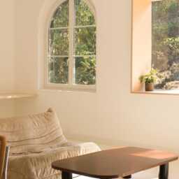 Large Natural Sequoia Coffee Table - thumbnail 3