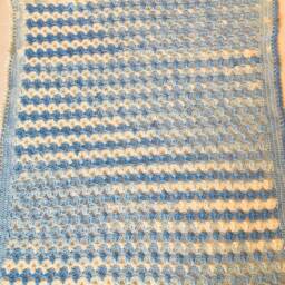 Blue & White Cluster Baby Blanket - thumbnail 3