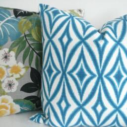 Aqua Ocean Waves Pillow Cover - Geometric Cotton Throw, Lumbar - thumbnail 2