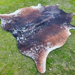 Tricolor Cowhide Rugs, Brown & White Genuine Cow Skin Hair-On Area Rugs For Western Decor, Natural Cowhides Living Room - thumbnail 4