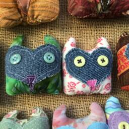 Tiny Plush Owl Pillows, Set Of Three, Pocket Pet Owls, Itty Bitty Owl Pillows, Barn Heart Shaped Face , Shelf Sitters - thumbnail 2