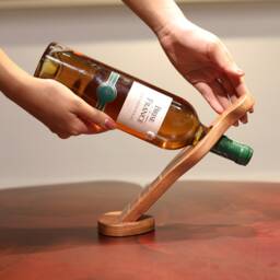 Guitar Wine Bottle Holder Colored-Pencil Resin Balancing Stand - thumbnail 3