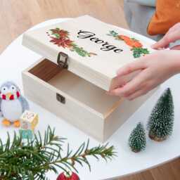 Personalised Festive Garland Christmas Eve Box - thumbnail 3