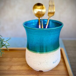 Handmade Turquoise Ceramic Utensil Caddy With Drainage Bathroom Toothbrush Holder - thumbnail 3