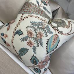 Schumacher Pillow Cover, Linen Campagne Peacock & Rouge - Lush Lively French Floral Throw Worldwide Delivery - thumbnail 2