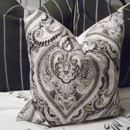 Kelly Ripa Medallion Pillow Cover Black, Grey & White Cotton - thumbnail 4