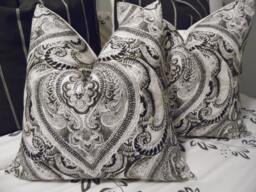 Kelly Ripa Medallion Pillow Cover Black, Grey & White Cotton - thumbnail 1