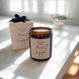 You're Engaged Candle Rapeseed Coconut Wax, Vegan Gift/Engagement Fiance Fiancee - thumbnail 2