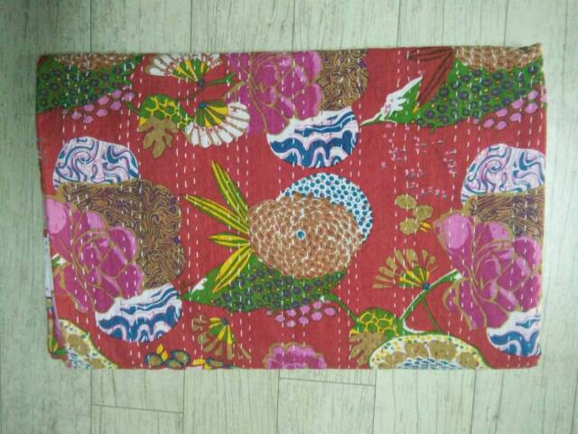 Red Color Indian Handmade Kantha Quilt, Floral Bedspread, Kantha Coverlet Size Multi - image 1